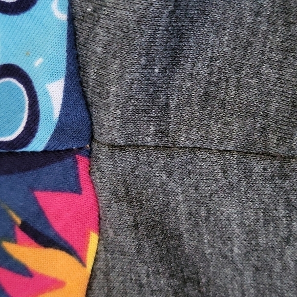 LuLaRoe Randy gray raglan tee with multicolored floral print NWOT - Picture 7 of 10